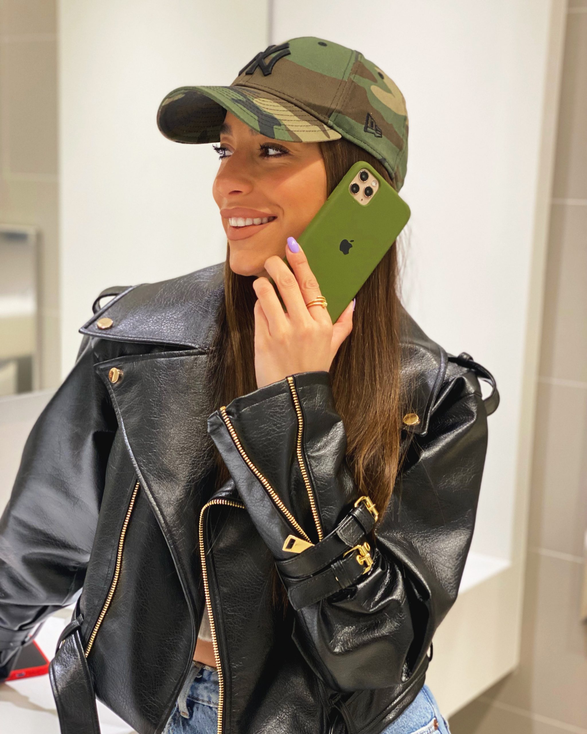 #15 OLIVE GREEN Apple